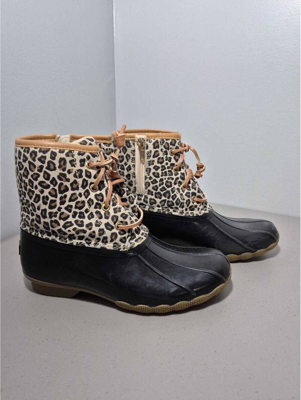 Sperry Women’s Size 4 Leopard Print Duck Boots Black Lace Up Zip
